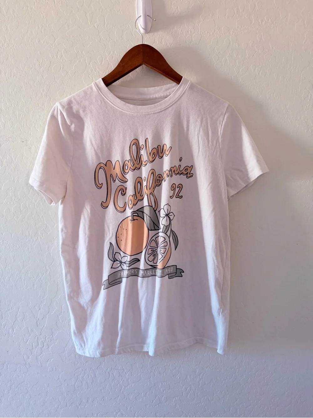 Abercrombie Kids Malibu California Farmers Market Graphic T-Shirt – Size 15/16